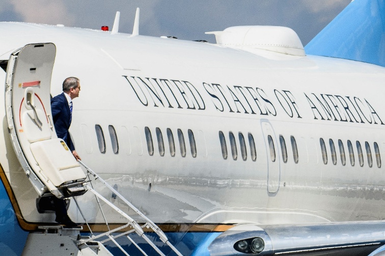 Bessent expects new US secondary sanctions weekly, aiming to increase pressure on Iran