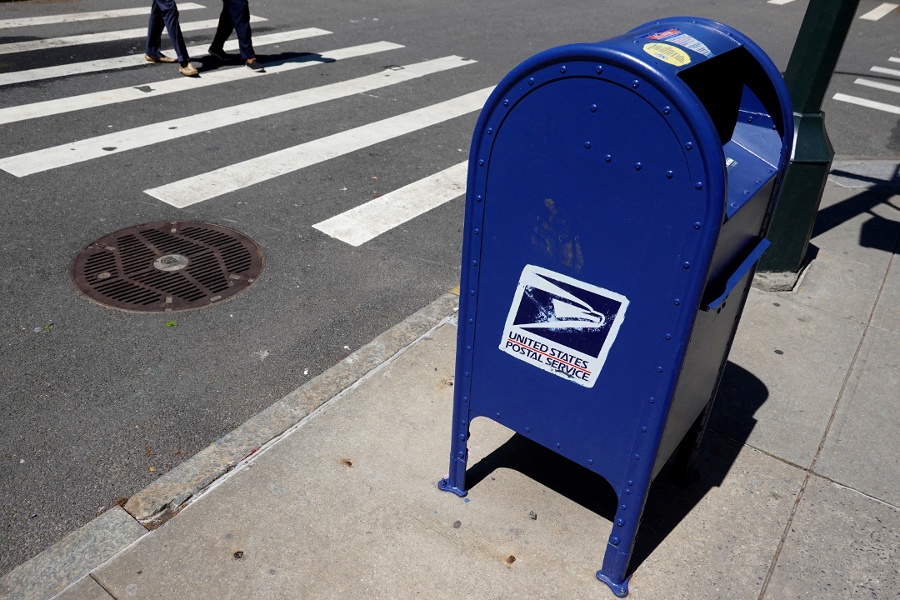 US Senate Democrats urge USPS to halt work on mail-in voting rules