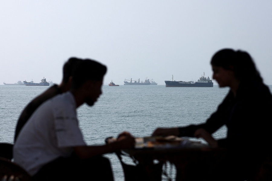 Iran says it plans new Gulf  exclusion zone , threatens US with new missiles