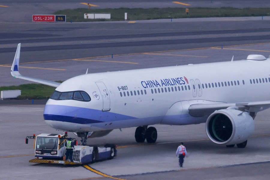 Taiwan s China Airlines Says No Political Pressure on New Aircraft Order