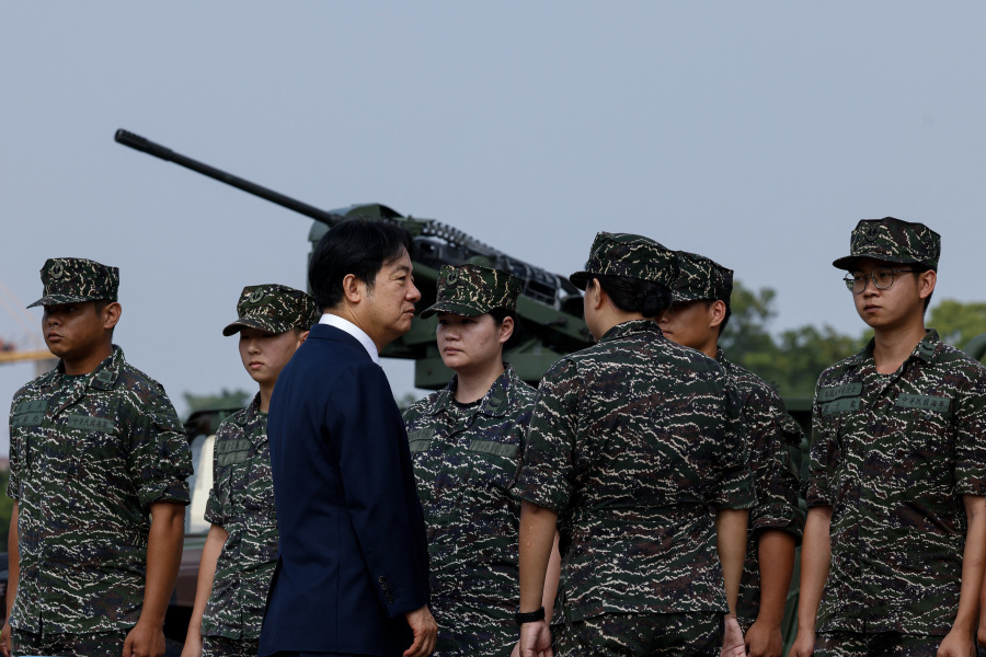 Taiwan President Thanks Air Force for  Outstanding  Work During China War Games