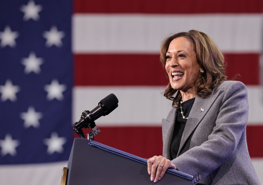 Harris Visits Georgia Church, Trump in Pennsylvania With Swing States in Focus