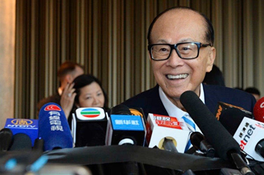 Firing the Gun Before the Race Starts! Li Ka-shing Sells Postal Savings Bank Stocks, Sparking Heated Discussion (Image)