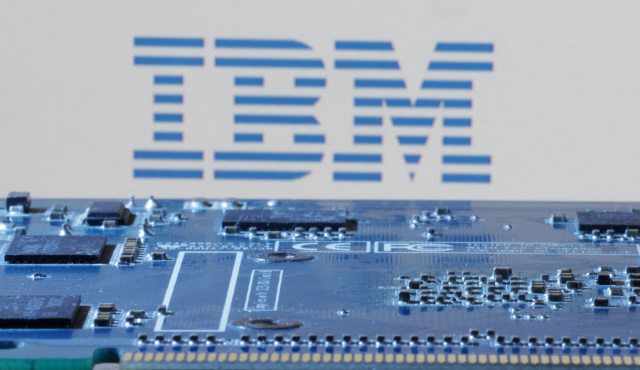 IBM beats third-quarter profit estimates on software strength