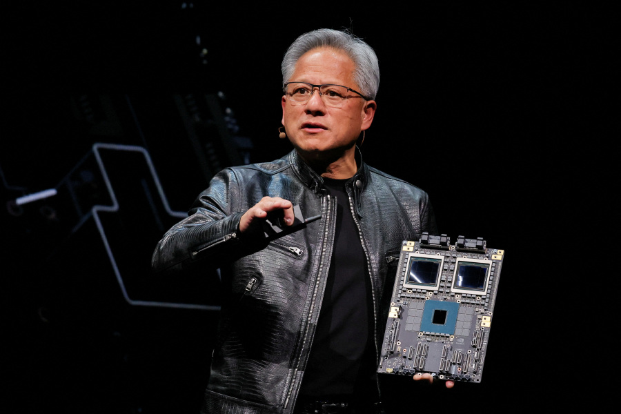 Nvidia CEO Jensen Huang gets rock star treatment from India s tech enthusiasts