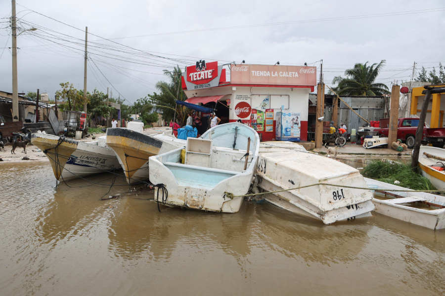 Monster Hurricane Milton Takes Aim at Florida s Battered Gulf Coast