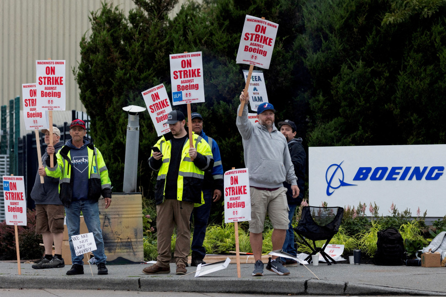 Boeing workers vote on wage deal that could end strike