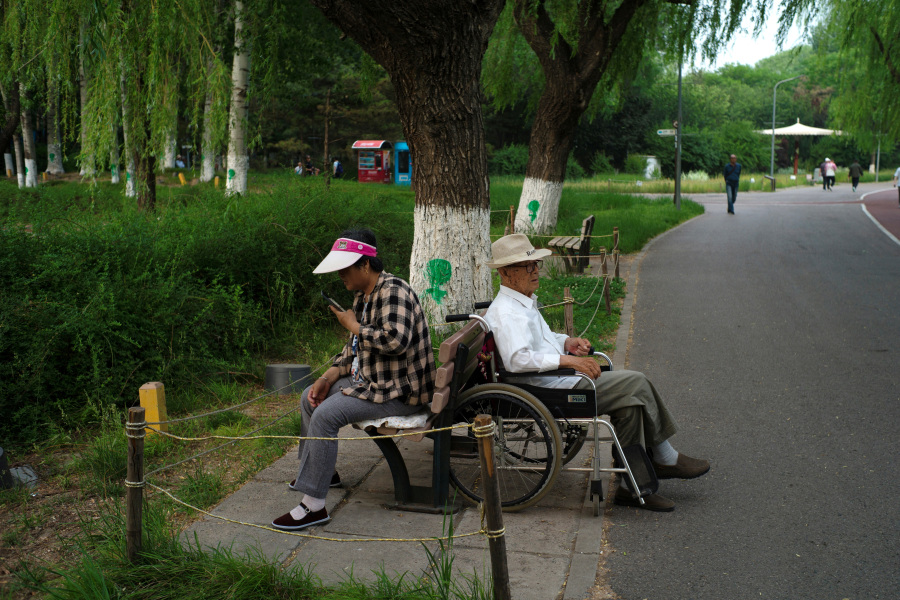 China s population falls for a third consecutive year