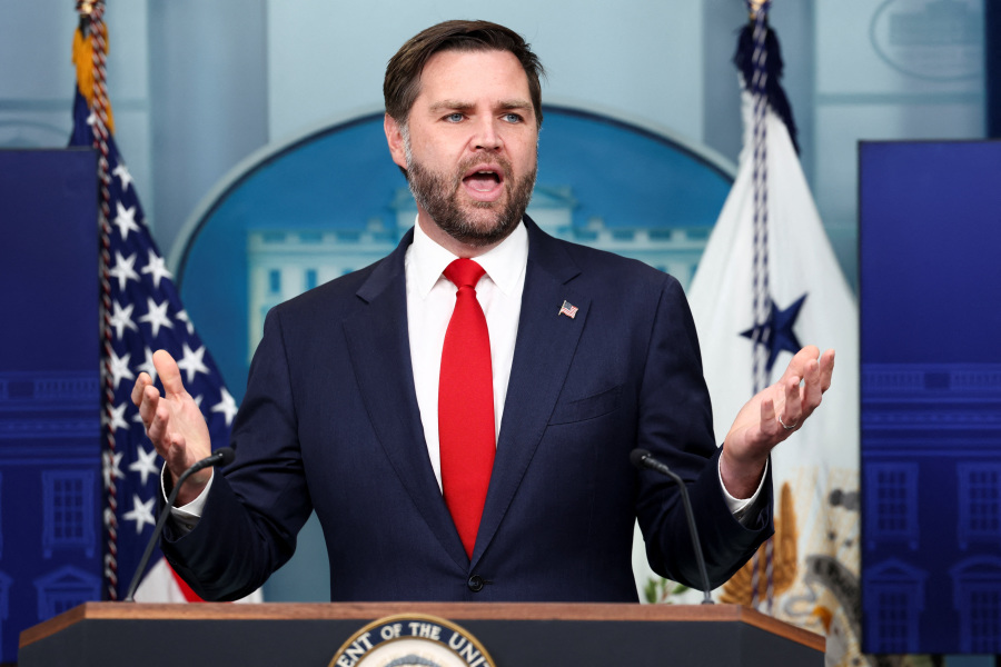 Trump s AI videos of top Democrat were a joke, not racist, Vance says