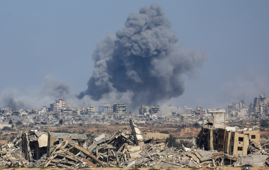 Trump gives Hamas until 6 p.m.2200 GMT Sunday to reach Gaza deal