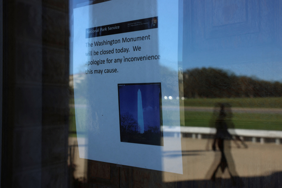 White House says layoffs will start if Trump sees shutdown talks  going nowhere 
