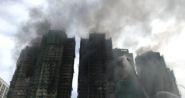 Hong Kong Fire Reveals Severe Vulnerability, John Lee Faces Major Crisis