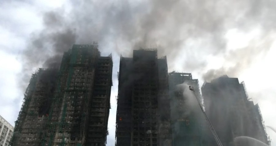 Hong Kong Fire Reveals Severe Vulnerability, John Lee Faces Major Crisis
