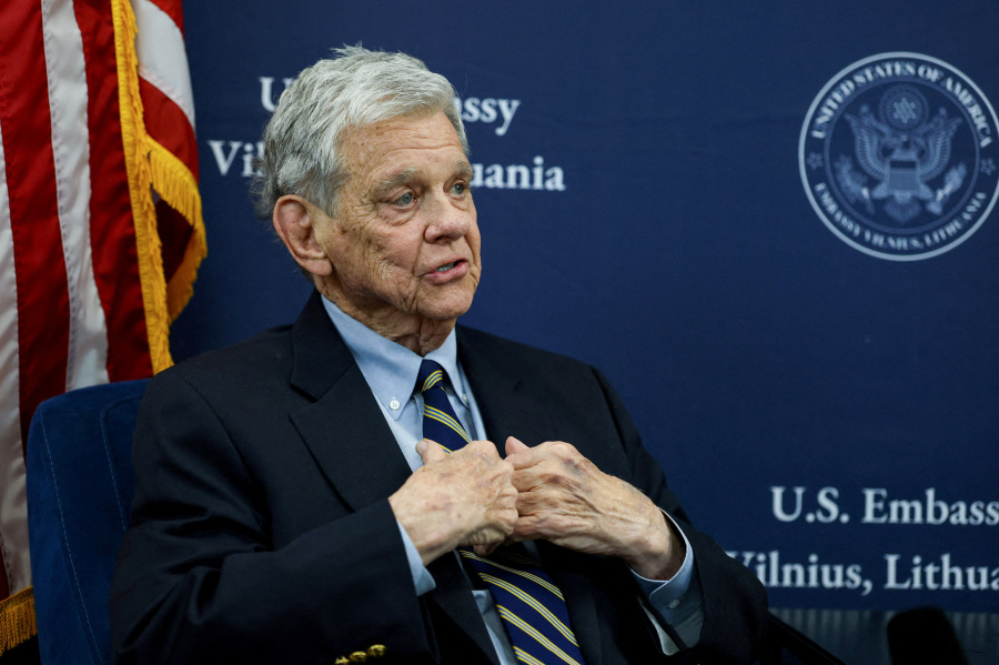 Trump s envoy visits Belarus for talks with Lukashenko on prisoners