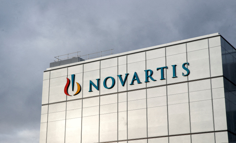 Novartis, Roche back US efforts to lower drug costs amid talk of pricing deal