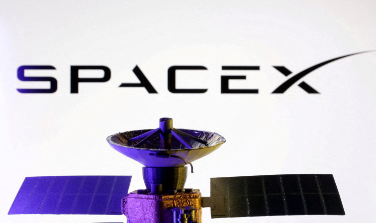Musk denies $800 billion SpaceX valuation reports