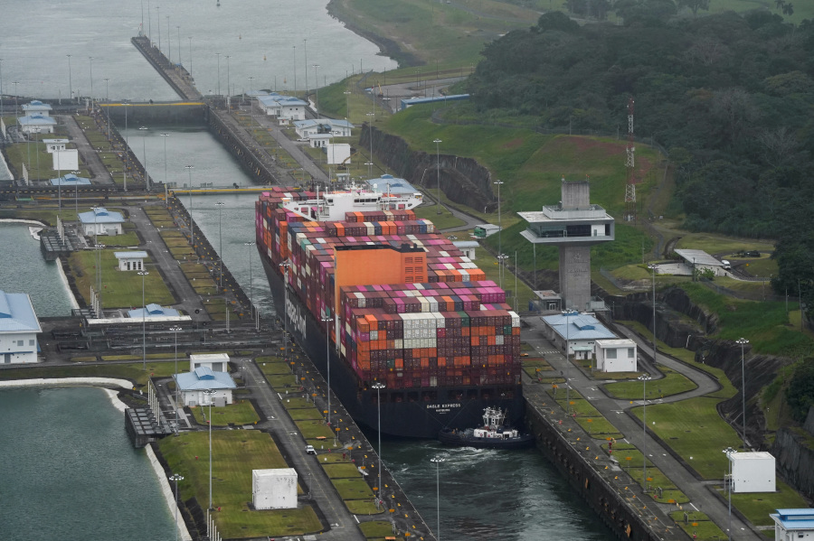 Transits through Panama Canal fell in January for first time in almost a year