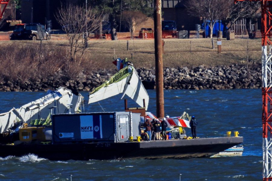 Washington, DC officials identify 66 of 67 victims of midair collision