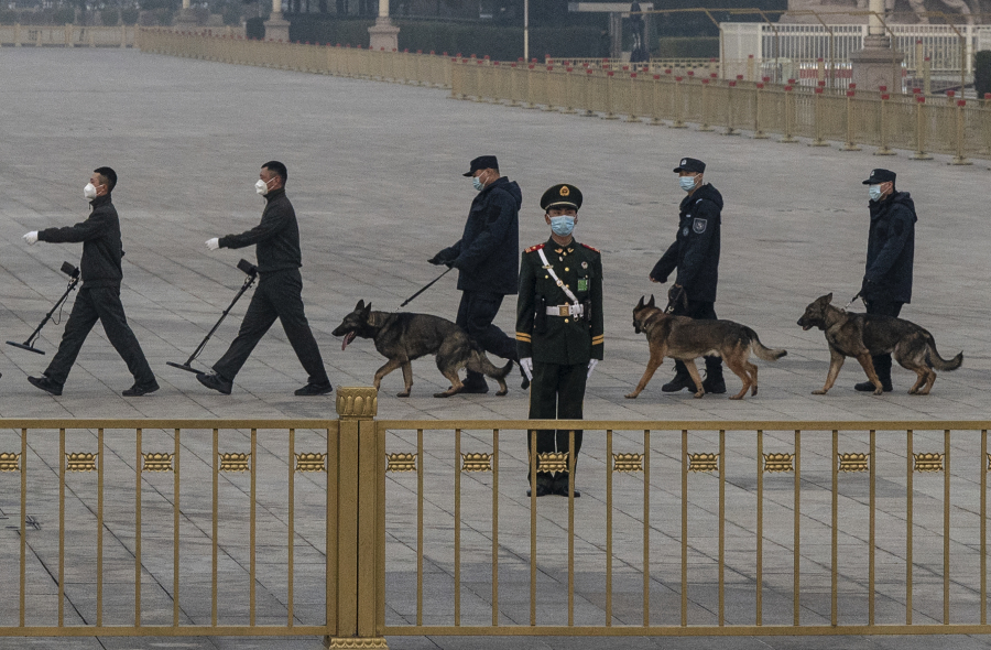 Beijing Turns Into a Cage on the Eve of the Two Sessions; Petitioners Struggle to Enter the Capital