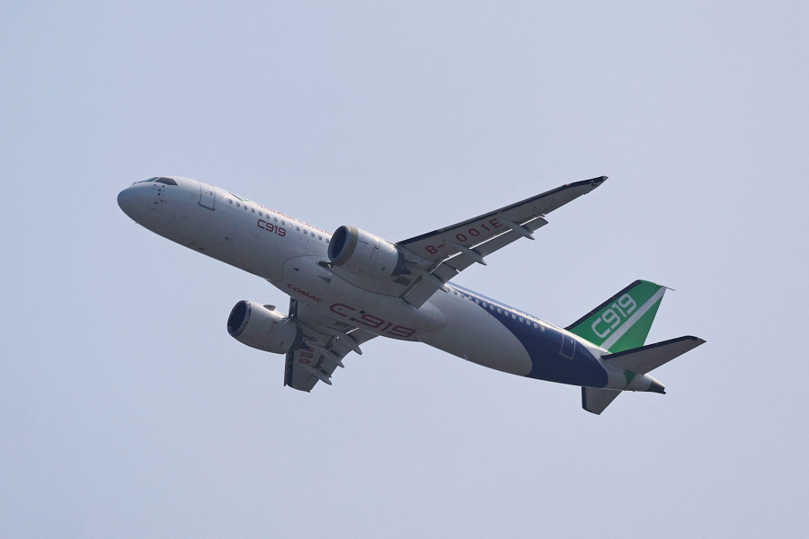 US lawmaker warns Ryanair against buying Chinese-made planes