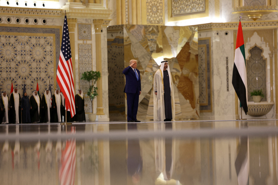 Trump announces $14.5 billion Etihad commitment with Boeing, GE