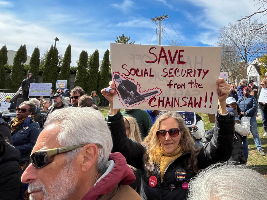 Trump turns to Supreme Court in bid to allow DOGE access to Social Security data
