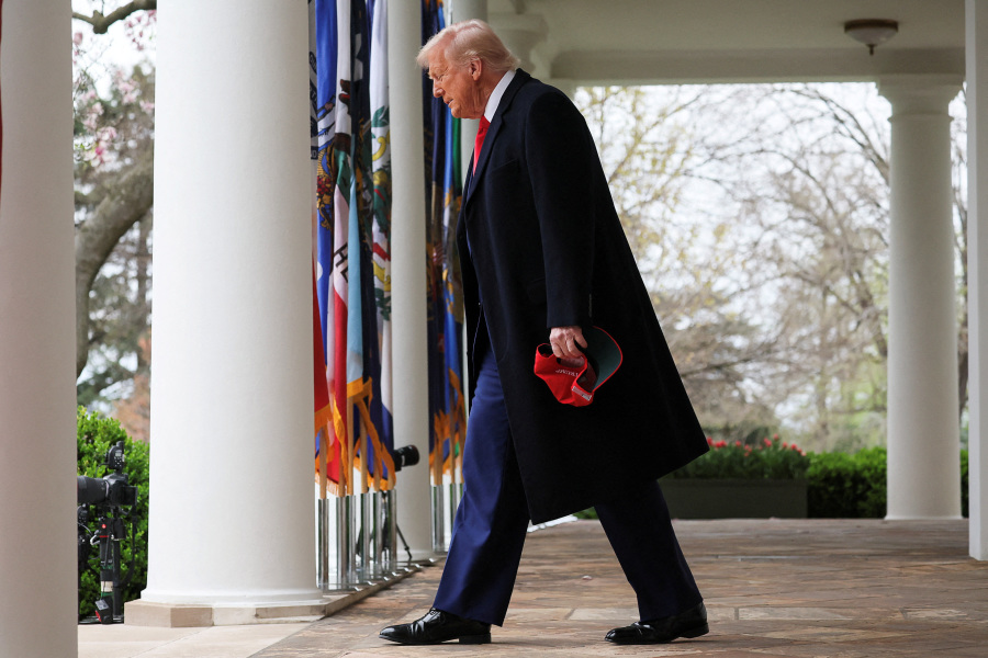 US judge strikes down Trump order against law firm Perkins Coie