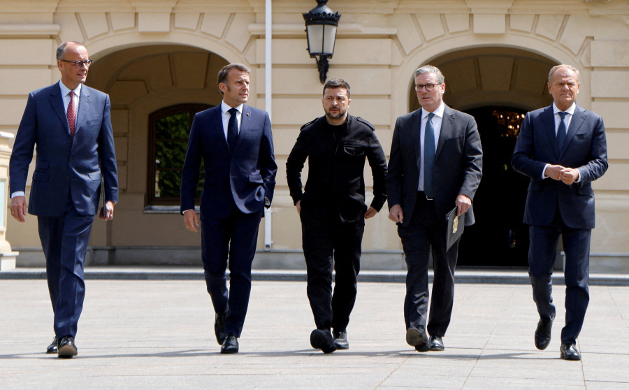 EU countries adopt four sets of new Russia sanctions