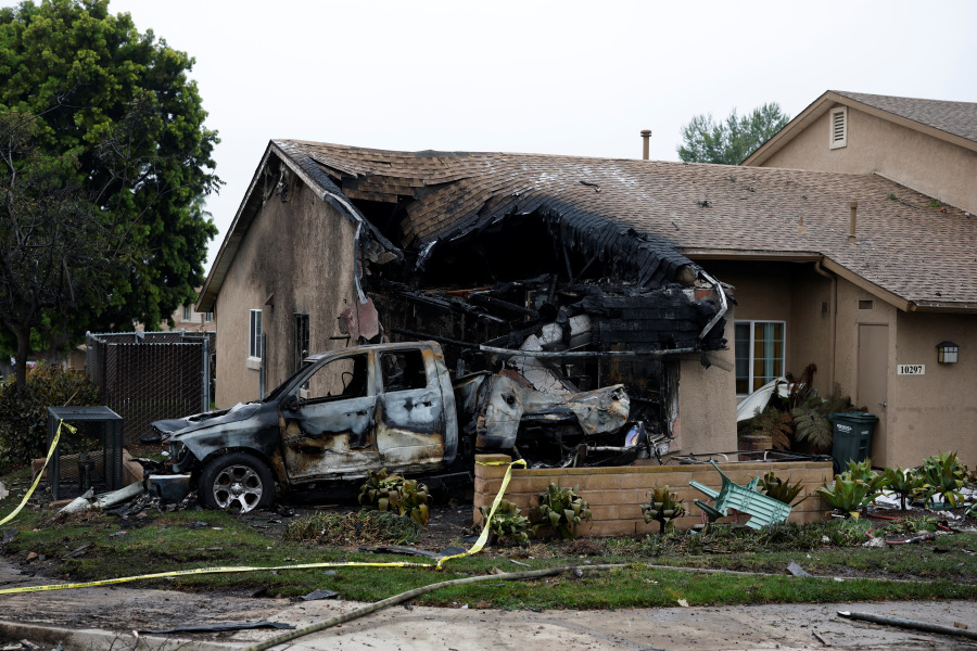 All six people on plane that crashed in San Diego confirmed dead