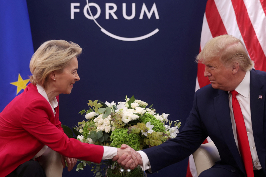 EU sees  new impetus  in trade talks from weekend call with Trump
