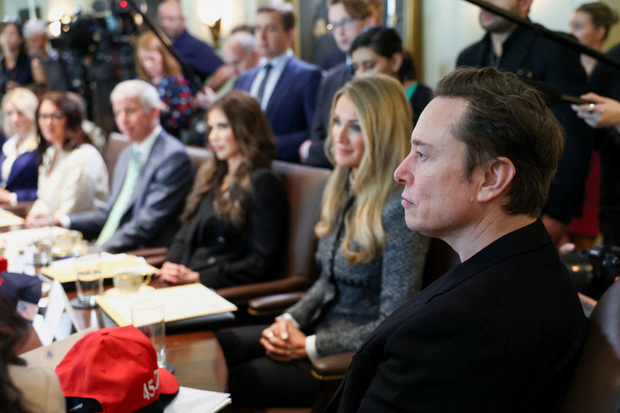 Trump says he will negotiate tax bill amid Musk s criticism