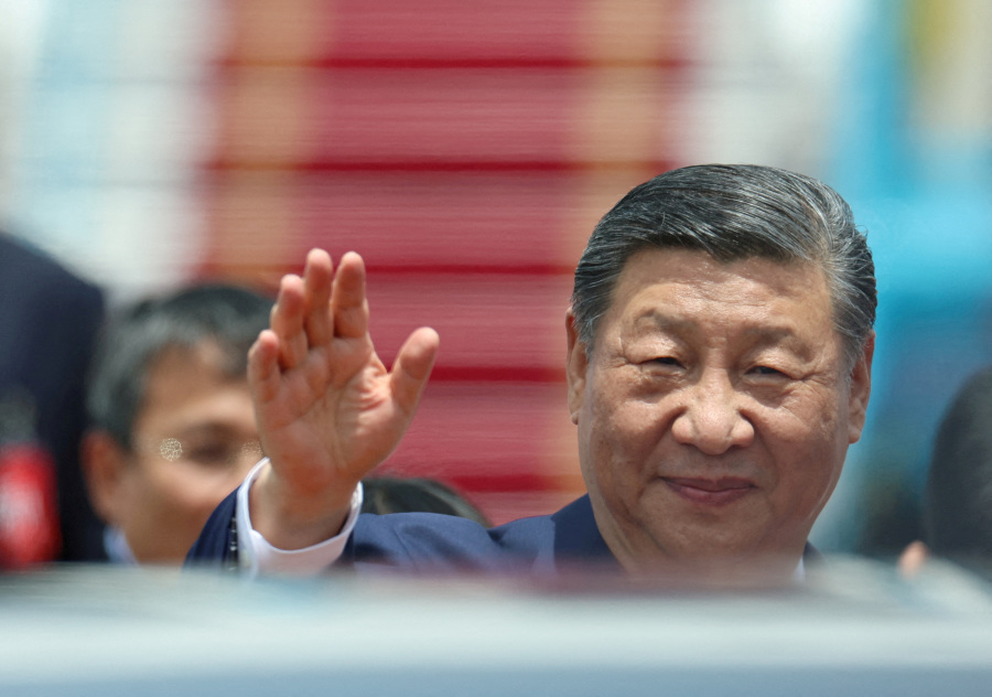 Xi Jinping, Who Once Suffered a Stroke, Going to Tibet Is Very Strange