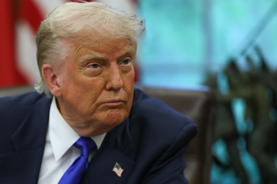 Trump says with lower oil prices, Putin is more eager to settle the Ukraine war
