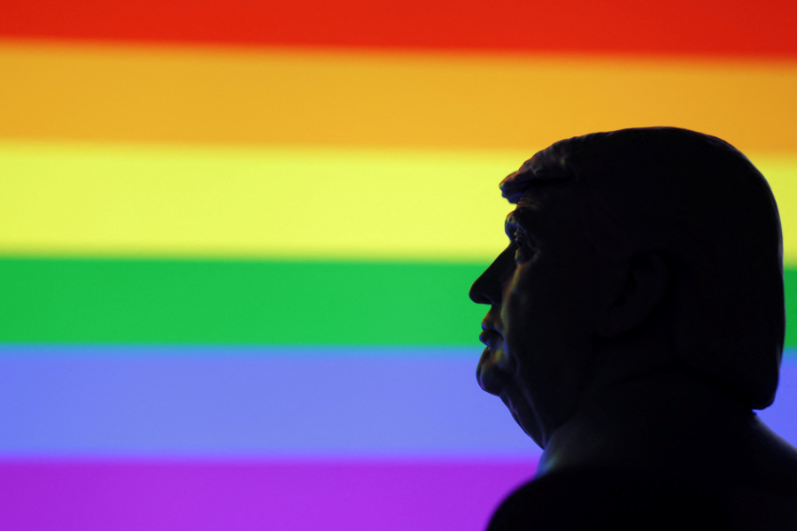 US Supreme Court lets Trump s transgender military ban take effect