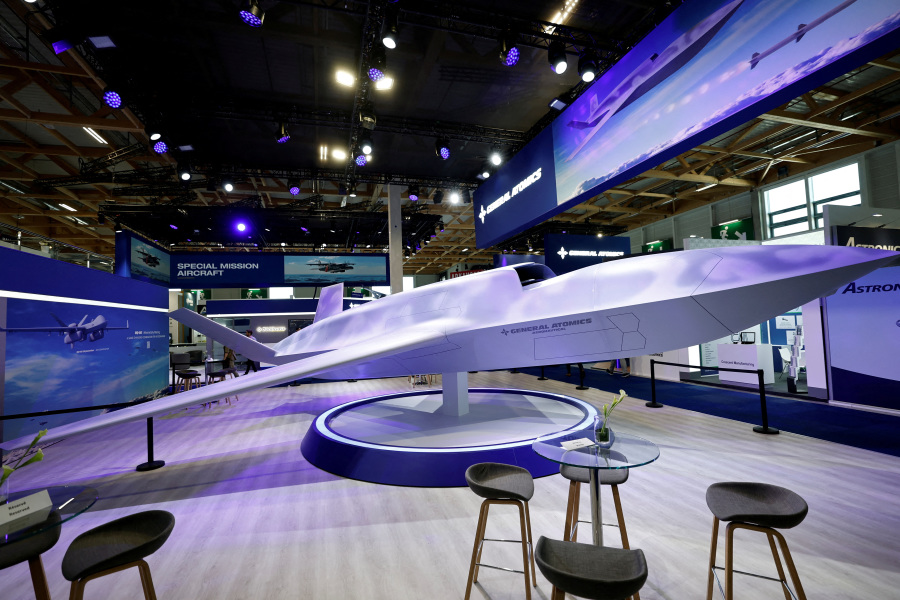 Drone makers battle for air dominance with  wingman  aircraft
