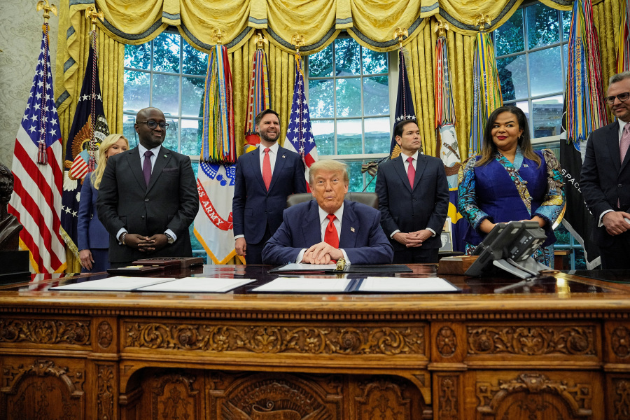 Rwanda, Congo sign peace deal in US to end fighting, attract investment