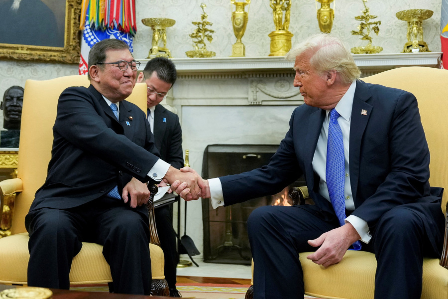 Japan auto trade  unfair , could buy more US oil, Trump tells Fox News