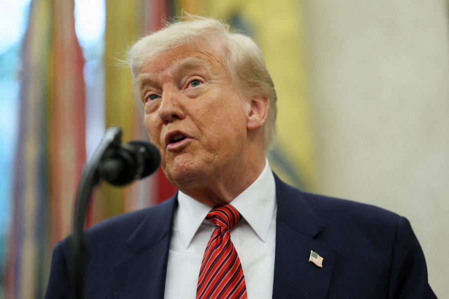 Trump signs proclamation banning travel from 12 countries