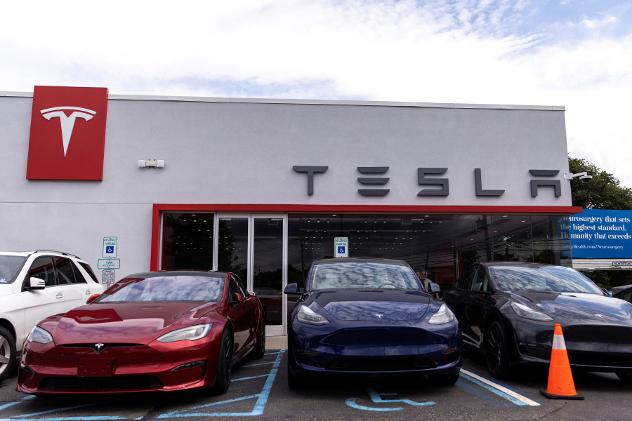 Tesla s $380 billion wipeout marks biggest 2025 loss among top companies