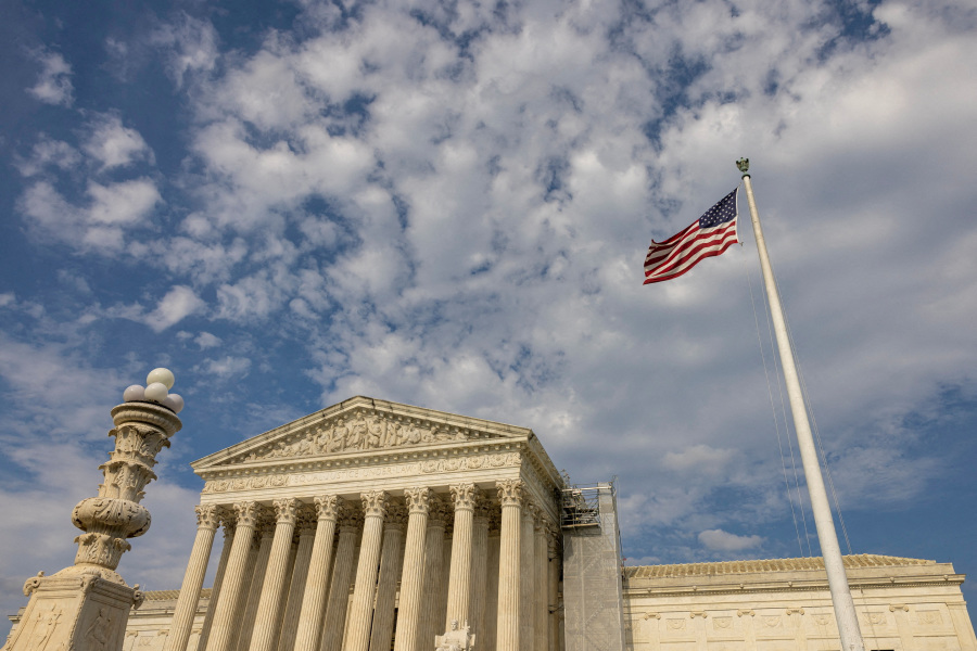 US Supreme Court lifts order that blocked Trump s mass federal layoffs