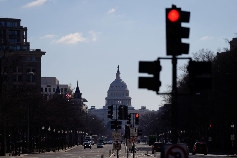 Trump wants to evict homeless from Washington and send them  far from the capital 