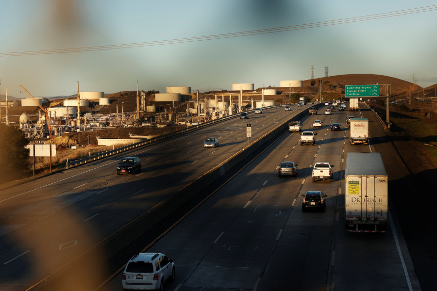 DOJ sues California to end enforcement of emissions standards for trucks