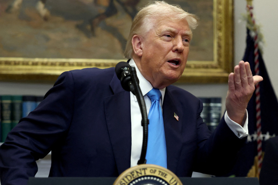 Trump orders nuclear submarines moved after Russian  provocative statements 