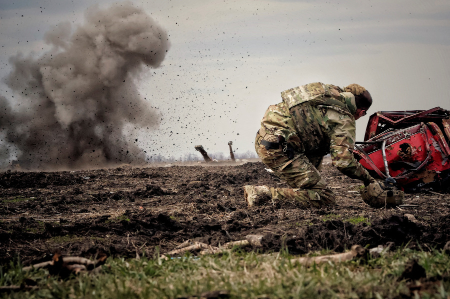 Putin s demand to Ukraine: give up Donbas, no NATO and no Western troops, sources say