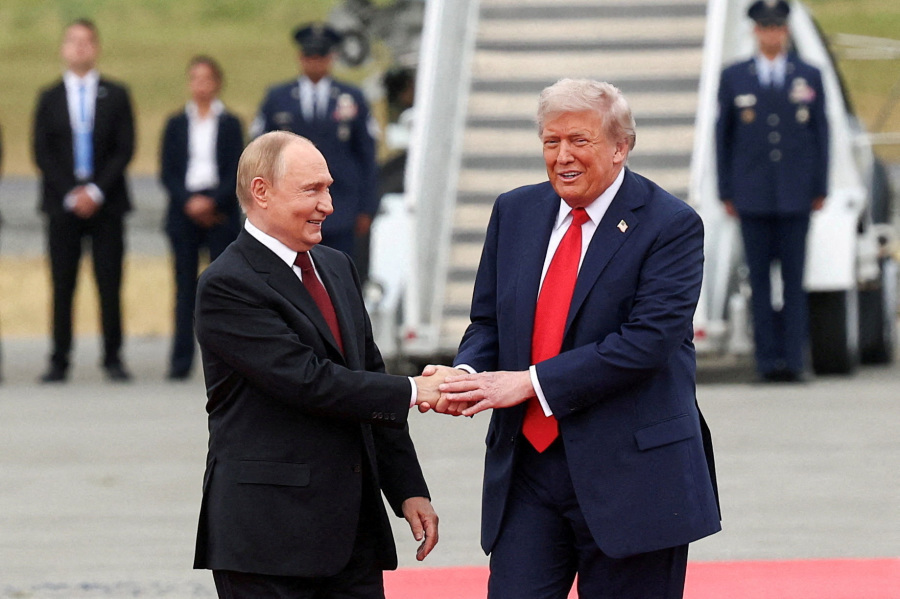 Putin sees  light at end of the tunnel  in Russia-US ties, cooperation in Arctic and Alaska