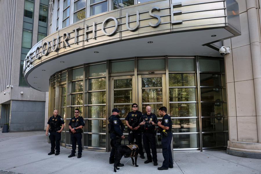 Former Mexican drug kingpin Ismael  El Mayo  Zambada pleads guilty to US charges