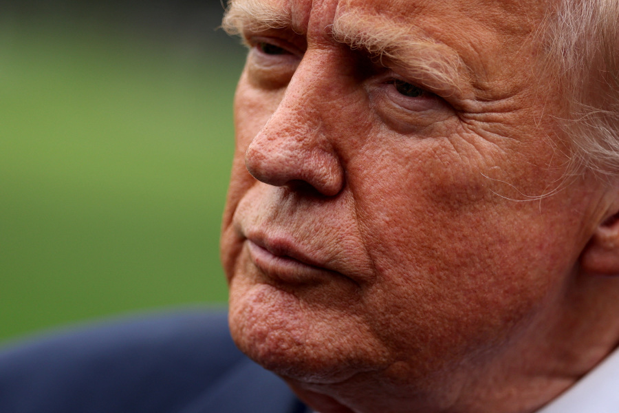 US to initially impose  small tariff  on pharma imports, Trump says
