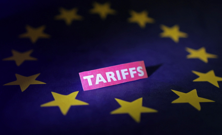 Trump urges EU to impose 100 tariffs on China, India to pressure Putin, sources say