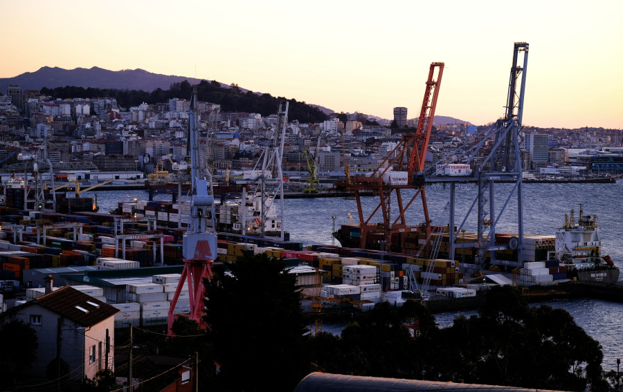 Washington expresses concern over Spanish measures against shipments to Israel