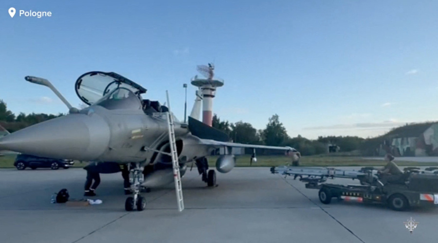 Poland scrambles jets, closes Lublin airport in  preventative  move